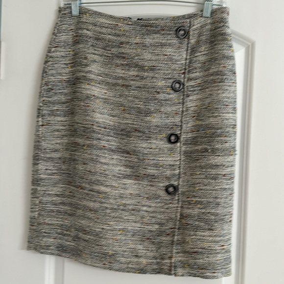 Two piece suit. Lovely material. Stretches some. - Picture 6 of 8